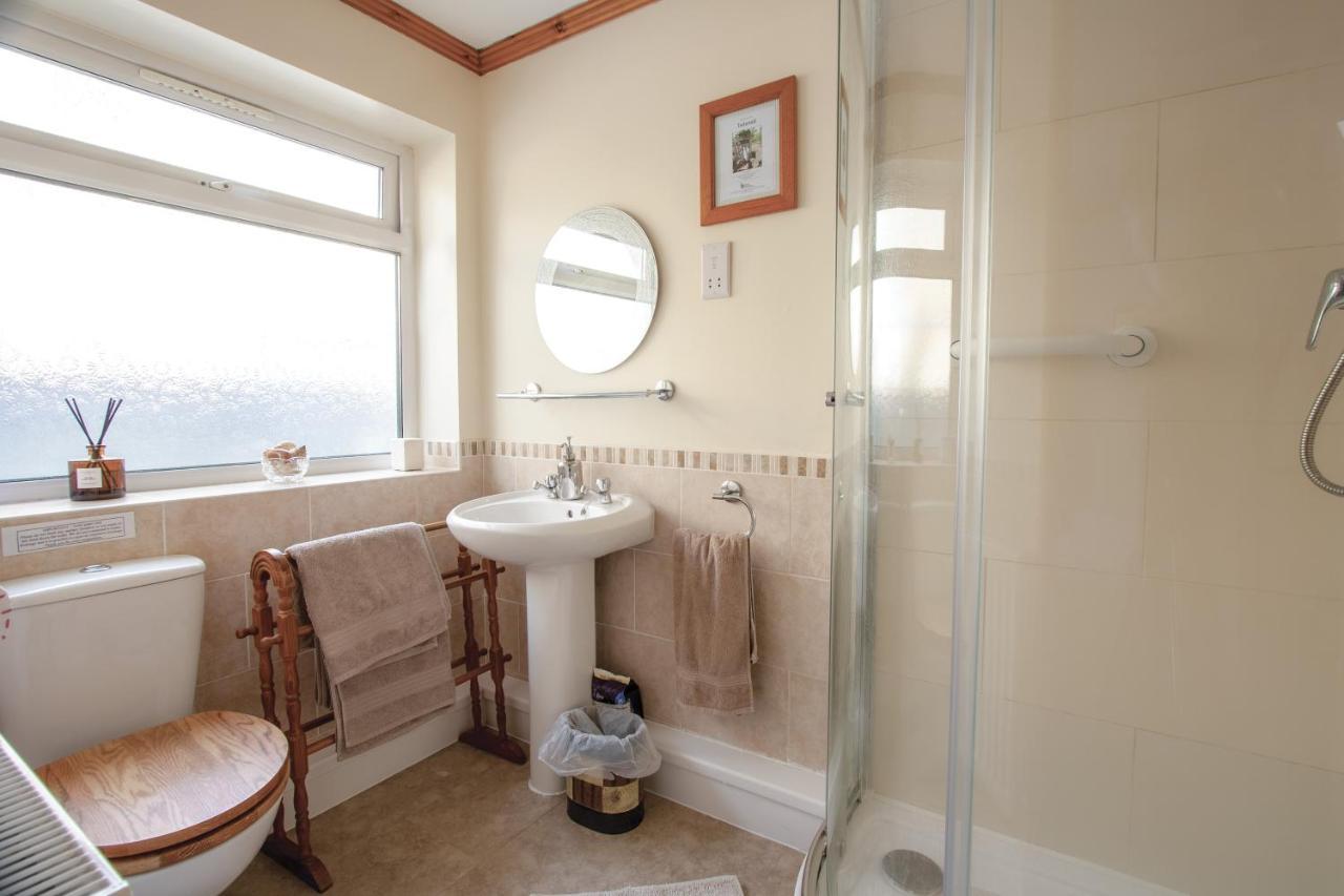 Bronllys Farm Coastal Self-Catering Διαμέρισμα Λανέλι Εξωτερικό φωτογραφία